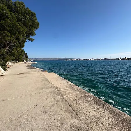 Апартаменты Seaside Serenity Бродарица